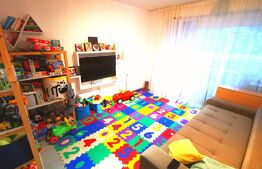 Apartament 2 camere decomandat, etaj intermediar, cu parcare și 2 balcoane, zona Terra