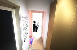 Apartament 2 camere decomandat, etaj intermediar, cu parcare și 2 balcoane, zona Terra