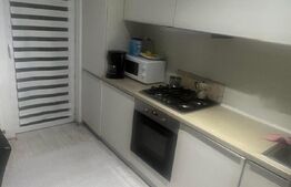 Apartament 2 camere decomandat, etaj intermediar, cu parcare și 2 balcoane, zona Terra