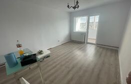 2 camere decomandate, etaj intermediar, 2 balcoane, proaspat finisat!