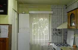 3 camere, decomandat, 65 mp utili, parcare, boxa, zona strazii Calea Floresti