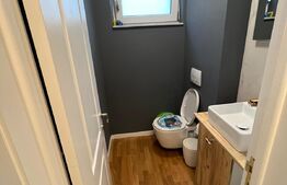 Casa cu design modern intr-un ansamblu privat de case 