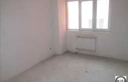 Apartament de vanzare, 3 camere, etaj intermediar, loc de parcare inclus!