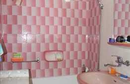 De vanzare garsoniera 28 mp utili, boxa la subsol, zona strazii Parang!