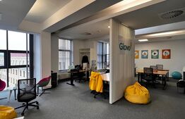 Open space modern, ultracentral , posibilitate de parcare 