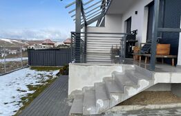 Duplex de lux de vanzare totul nou calitate premium! 120 mp si teren 250 in zona Vivo 