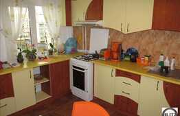 3 camere, decomandat, 69 mp, 1 parcare, boxa la subsol, zona strazii Fabricii!