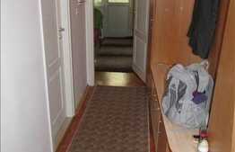 3 camere, decomandat, 69 mp, 1 parcare, boxa la subsol, zona strazii Fabricii!