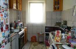 Vanzare 2 camere, 53 mp utili, etaj intermediar, boxa la subsol, zona linistita!