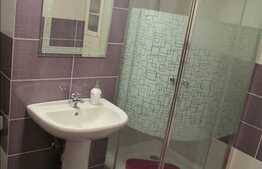 De vanzare 2 camere, 60 mp, decomandat! Zona Porii! Terasa! Garaj! Boxa subsol!