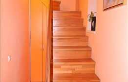 Apartament de vanzare, 3 camere, cu scara interioara, loc de parcare si boxa!