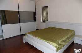 Apartament 3 camere, 75 mp, 25 mp terasa, A.C. parcare, zona strazii Trifoiului!