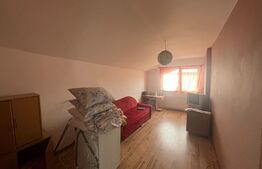 Apartament de 3 camere, 67mp, parcare, zona Teilor