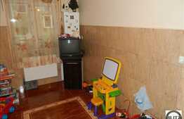 Vanzare 1 camera 37 mp utili+ balcon 8 mp, etaj intermediar, cu parcare inclusa!