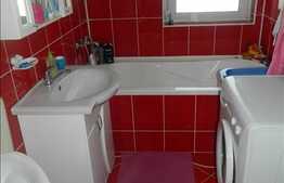 Vanzare 2 camere, 56 mp, cu 2 balcoane, zona strazii Eroilor