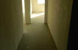 2 camere, 62.4 mp, semifinisat! Zona de interes! Etaj intermediar!  Loc parcare!