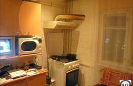 Vanzare apartament cu 2 camere, Orientare Estica, zona Billa