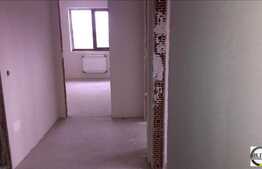 2 camere, 54 mp, balcon, semifinisat!Imobil finalizat in 2014! Parcare inclusa!