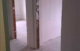 2 camere, 54 mp, balcon, semifinisat!Imobil finalizat in 2014! Parcare inclusa!