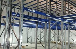 Hala pe nivele,  pentru depozitare 