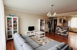 Apartament in zona rezidentiala, complex privat, garaj, Zona Engels