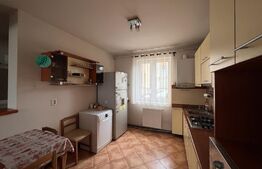 Apartament in zona rezidentiala, complex privat, garaj, Zona Engels