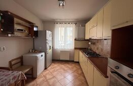 Apartament in zona rezidentiala, complex privat, garaj, Zona Engels