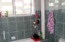 Apartament de vanzare, 3 camere, etaj intermediar, zona Fantanele!