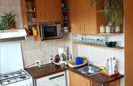 Apartament de vanzare, 3 camere, etaj intermediar, zona Fantanele!