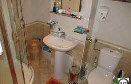 Apartament de vanzare, 2 camere, 60 mp, etaj intermediar, boxa, zona N.Titulescu