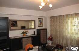 Apartament de vanzare, 2 camere, 60 mp, etaj intermediar, boxa, zona N.Titulescu