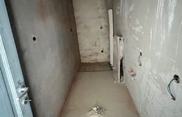 Apartament cu 3 camere in vila, semifinisat, terasa de 20 mp, parcare