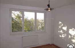 Vanzare 2 camere, 44 mp utili, balcon, etaj intermediar, zona strazii Baisoara!