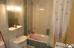 1 camera, 34 mp, balcon, etaj intermediar, zona strazii Eroilor! Parcare!