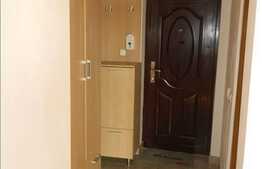 1 camera, 34 mp, balcon, etaj intermediar, zona strazii Eroilor! Parcare!