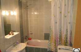 1 camera, 34 mp, balcon, etaj intermediar, zona strazii Eroilor! Parcare!