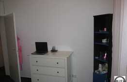 De vanzare 4 camere, decomandat, zona benzinariei Mol! Garaj!