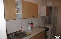 De vanzare 4 camere, decomandat, zona benzinariei Mol! Garaj!