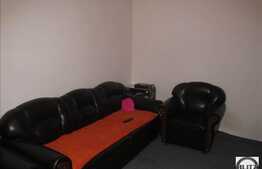 De vanzare 4 camere, decomandat, zona benzinariei Mol! Garaj!