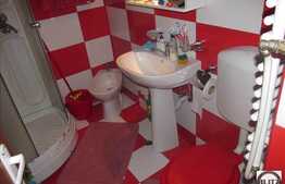 2 camere, 50 mp, decomandat, la 5 minute de IULIUS MALL! Loc parcare + Boxa!