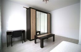 Apartament cu 2 camere decomandate, parcare, Zona Vivo 