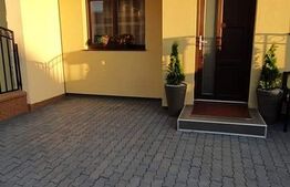 Unitate de triplex de vanzare, 78 mp , 92 teren, comunitate tanara, zona Terra 