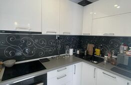 Unitate de triplex de vanzare, 78 mp , 92 teren, comunitate tanara, zona Terra 