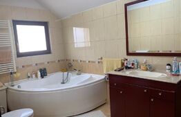 Casa individuala, cu front la 2 strazi, Dambu Rotund