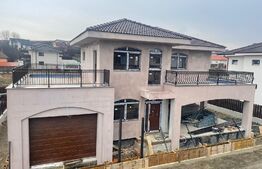 Vile intr-un complex rezidential de lux, Dezmir