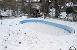 Apartament modern in vila! Priveliste deosebita! Acces la piscina!