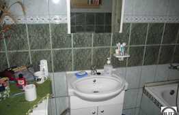 3 camere, 58 mp, cu gradina de 40 mp si boxa la subsol, zona Tabacarilor!