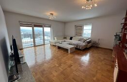 Apartament 3 camere, decomandat, 103 mp, parcare, zona Vivo!
