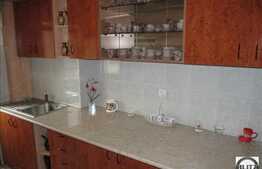 Apartament 3 camere, 65 mp utili, garaj, boxa la subsol, zona strazii Fabricii