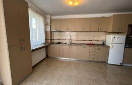 Apartament 3 camere, 68 mp, parcare, zona Florilor